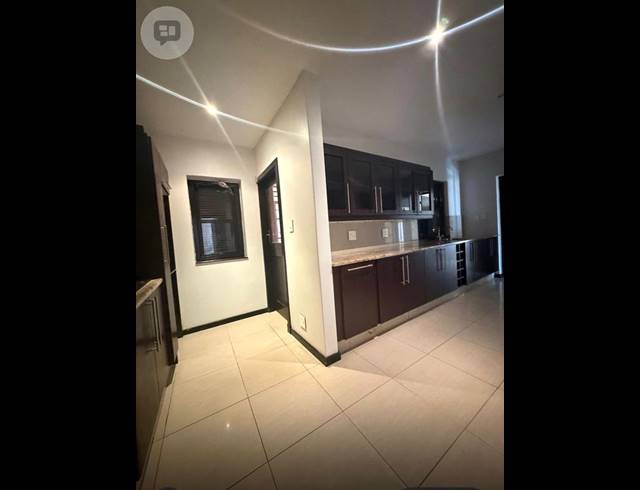 3 BEDROOM TOWNHOUSE FOR SALE IN NORTHCLIFF